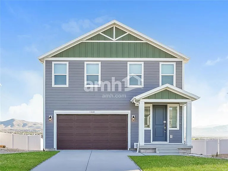 1322 W Mahogany St — Photo 1