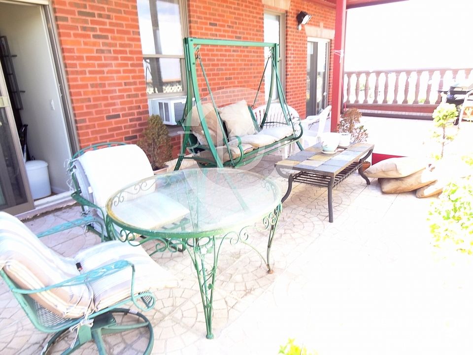 Large Balcony 18x12