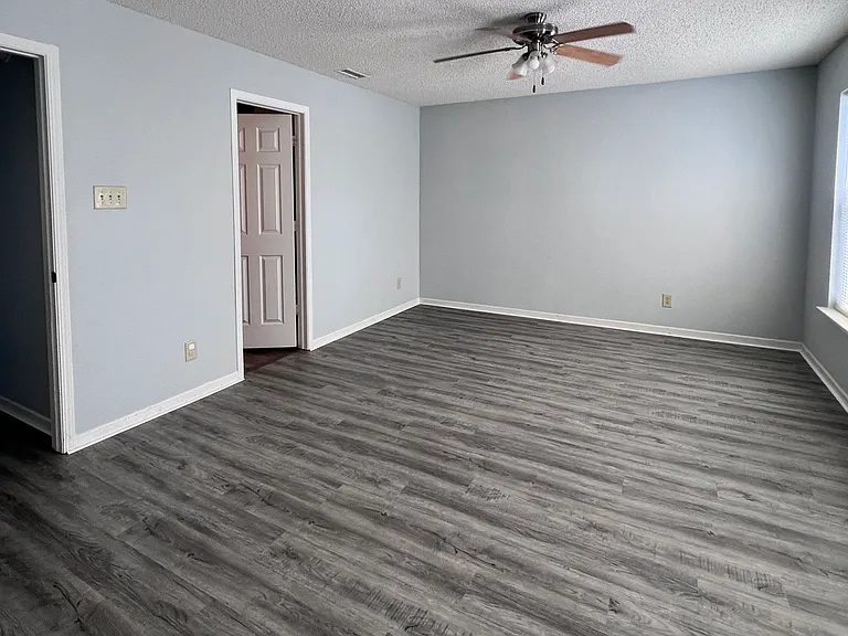 2726 Chilton Dr — Photo 10