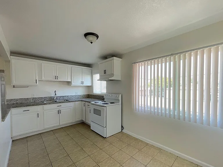 Pueblo Bonito Apartments — Photo 33