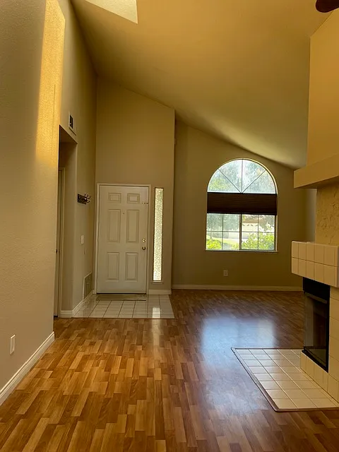 2 bed, 1267 sqft, $2,925 — Photo 2