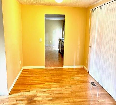 4th image of 1513 168th Ave NE