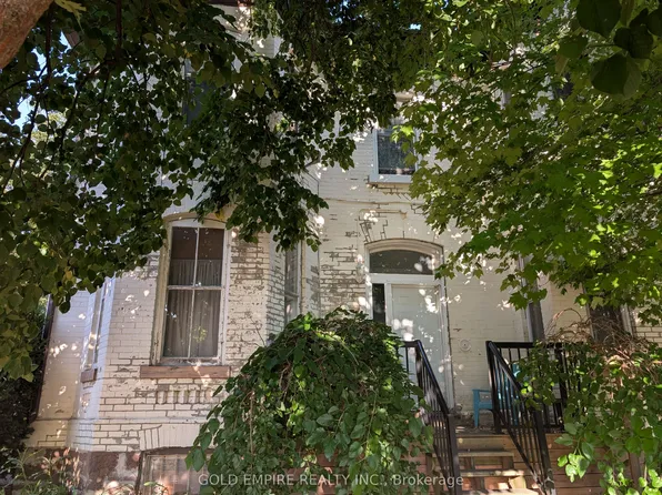 42 Wellington St N, Woodstock, ON N4S 6P3