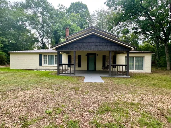 105 N Main St, Mount Olive, MS 39119