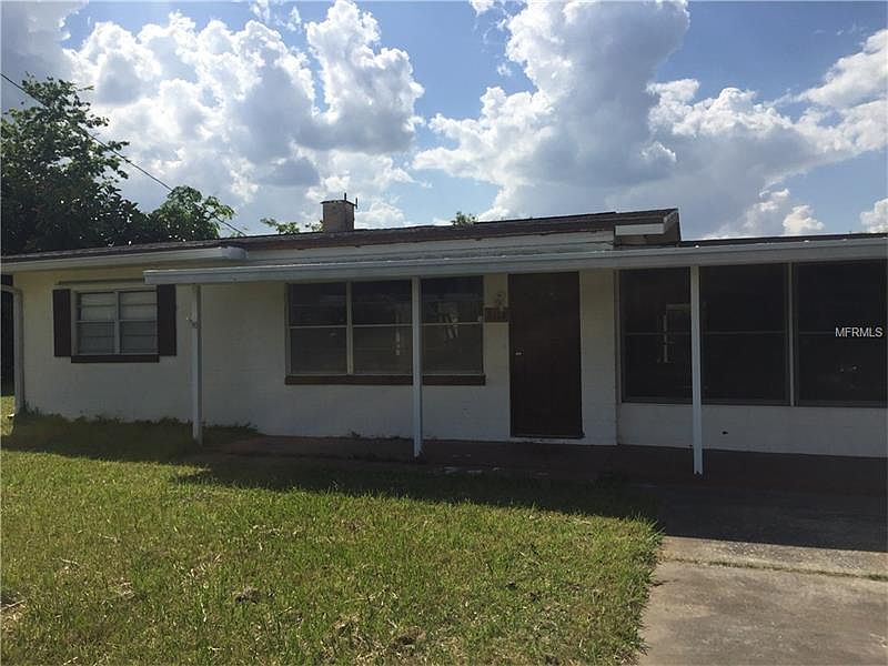 2nd image of 2324 Palm Dr