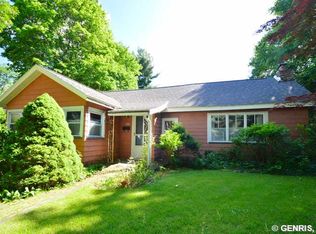 261 Penhurst Rd, Rochester, NY 14610