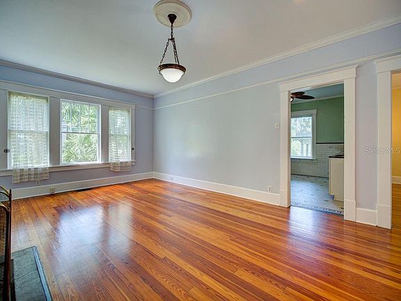 5th image of 303 Grand Blvd