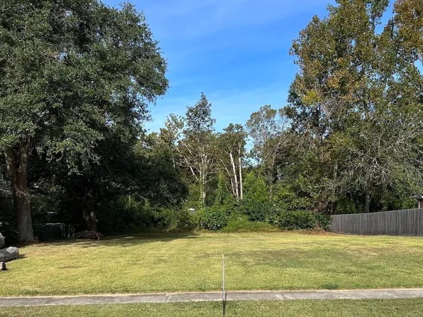 1433 Beckenham Dr, Baton Rouge, LA 70808