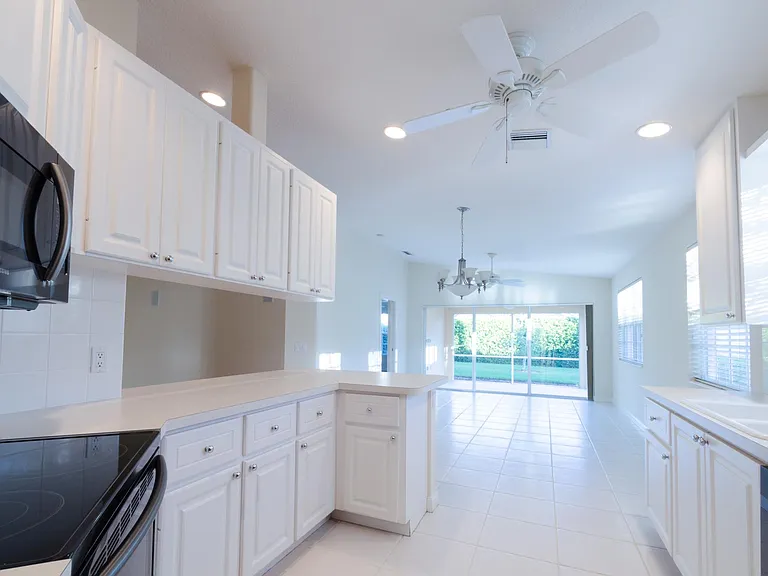 5796 Ivrea Dr — Photo 25