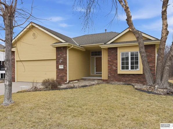 7705 S 169th St, Omaha, NE 68136
