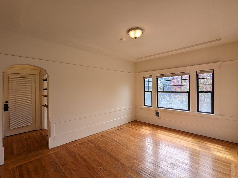 1st image of 3125 College Ave #7