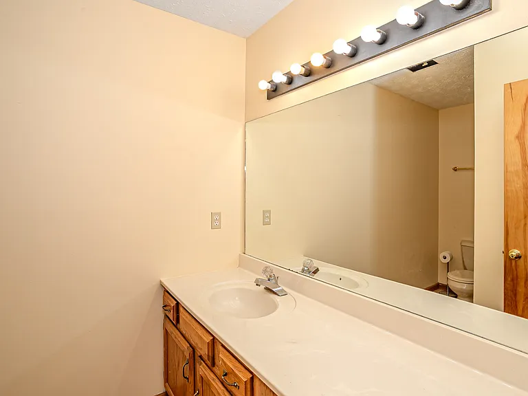 928 Tree Trunk Rd — Photo 18