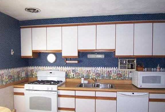 5th image of 143 Farnstead Dr