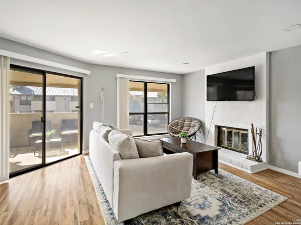 11843 BRAESVIEW #2004, San Antonio, TX 78213