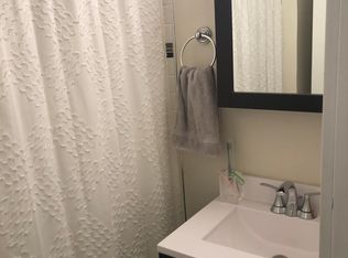 643 W Roscoe St #3S, Chicago, IL 60657