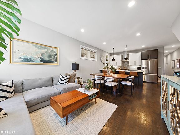 3rd image of 2738 W Cortez St #1