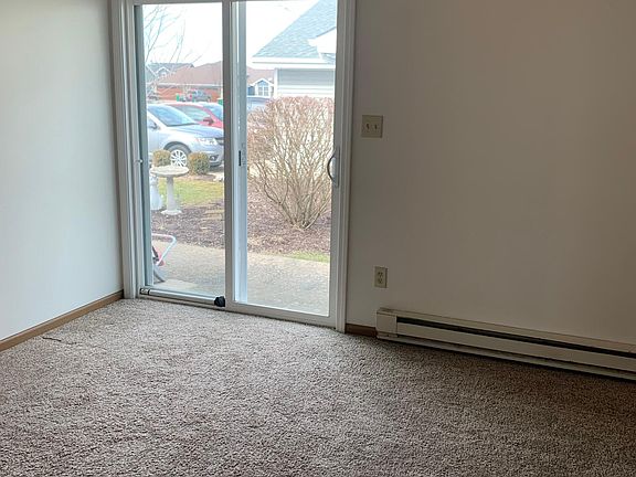 5th image of 809 Covey Ln APT 3