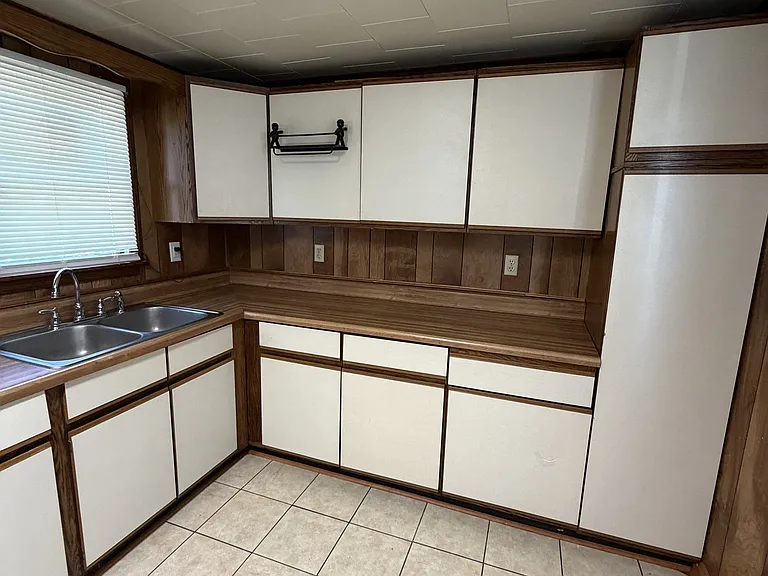 6793 Edwards Ave — Photo 7
