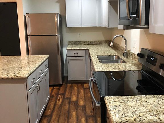3rd image of 5333 Richmond Ave