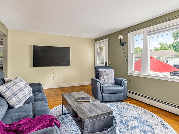 4th image of 8 Kenneth Road