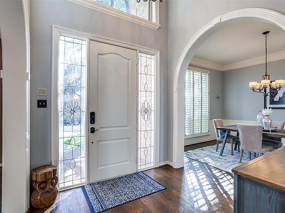 5th image of 5823 Covehaven Dr