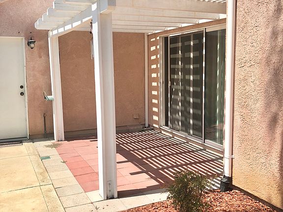 5th image of 10940 Shady Glade Rd