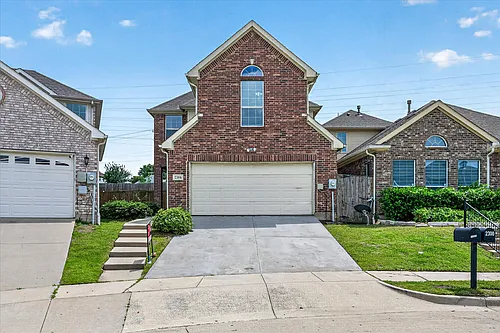 2304 Janna Way Photo 1