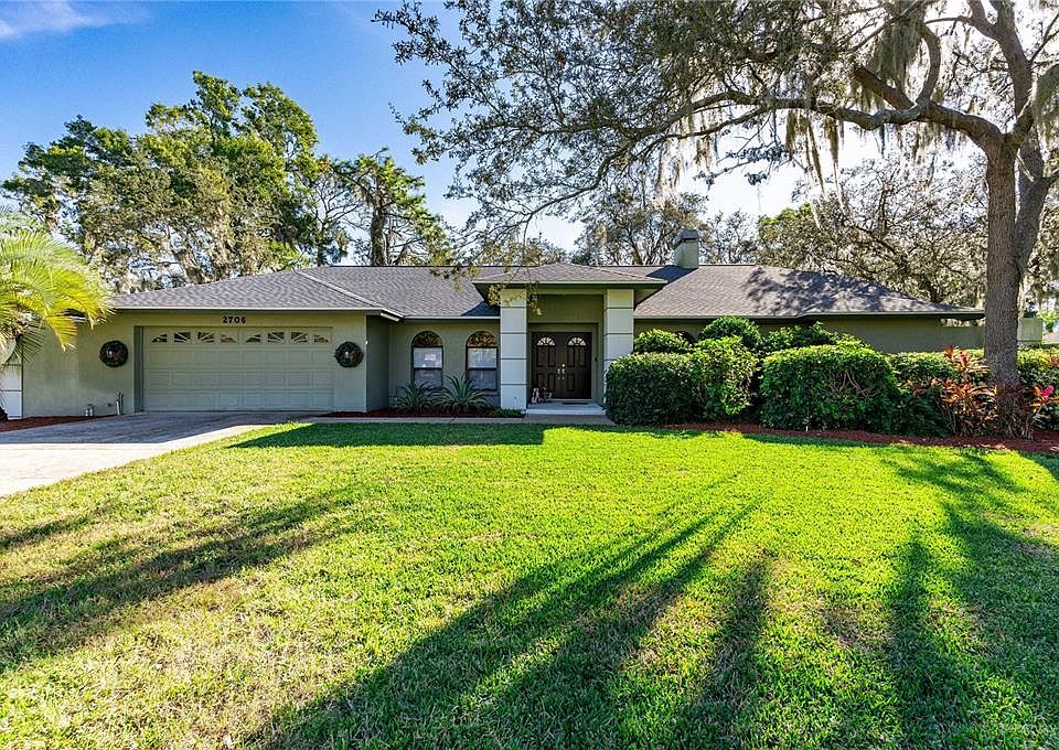1st image of 2706 FOREST CLUB DR