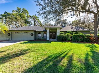 2706 Forest Club Dr, Plant City, FL 33566