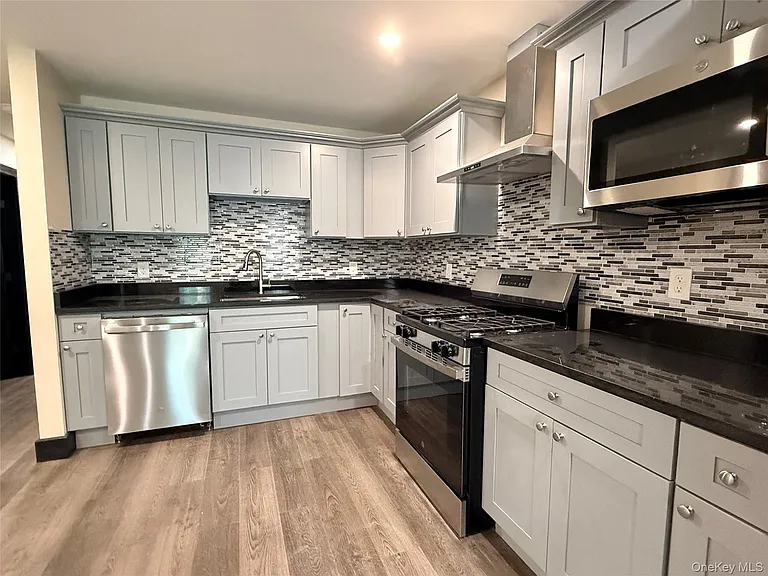 268 Carpenter Ave #1 — Photo 9