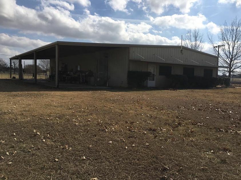 1st image of 513 S Park Blvd