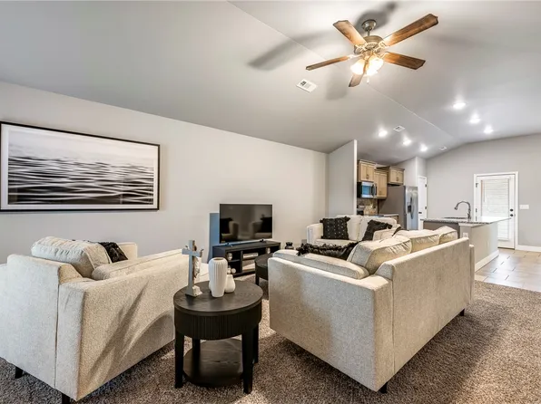 5904 NW Meade St, Bentonville, AR 72713