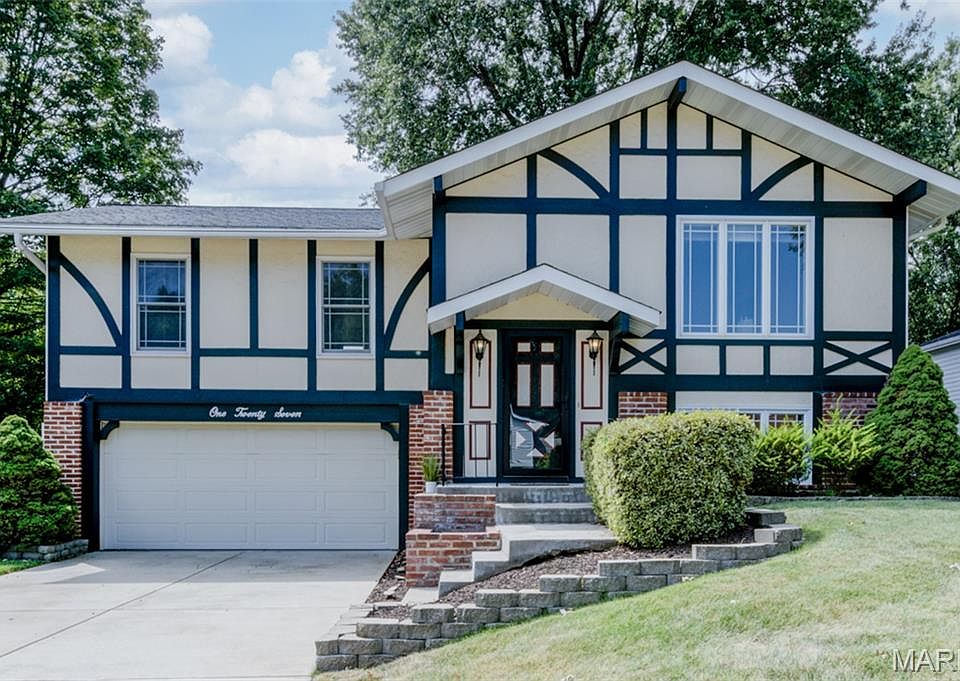 1st image of 127 Spring Leaf Dr