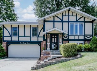 127 Spring Leaf Dr, Saint Peters, MO 63376