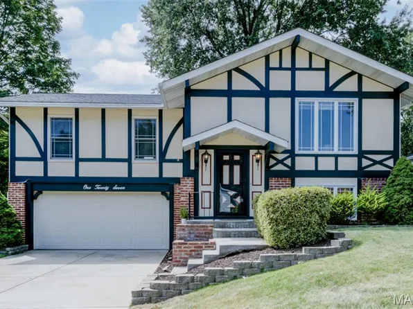 127 Spring Leaf Dr, Saint Peters, MO 63376