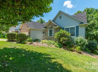 9 Winding Oak Dr, Arden, NC 28704