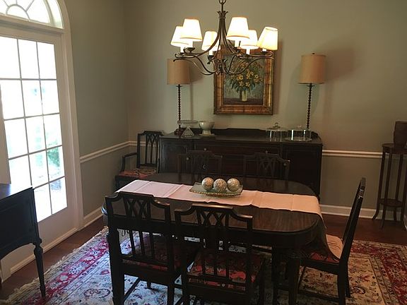 3rd image of 109 Riverbirch Ln