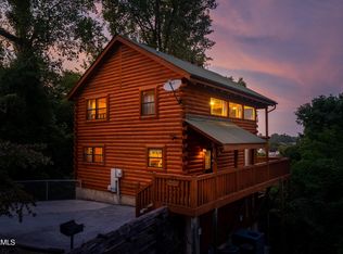 529 Hideaway Ridge Cir, Sevierville, TN 37862