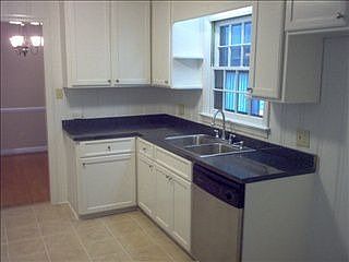2nd image of 915 S Madison Ave