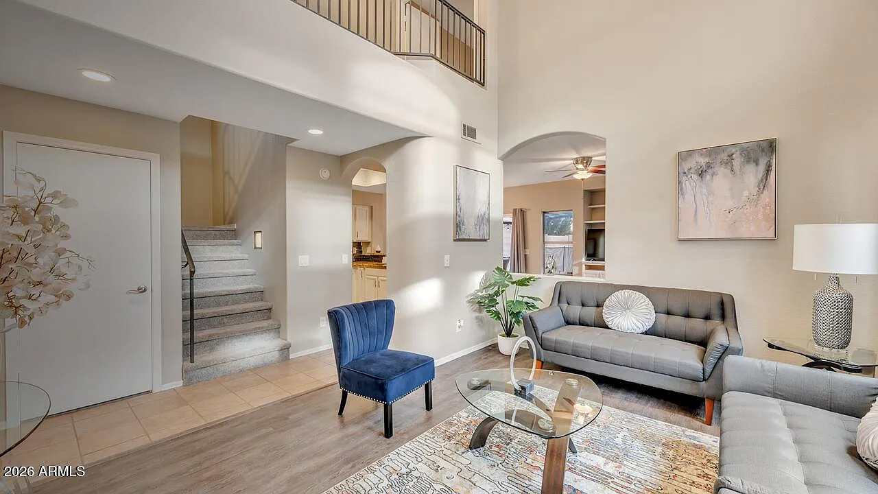 3 bed, 2.5 bath, 1557 sqft, $3,000 — Photo 1