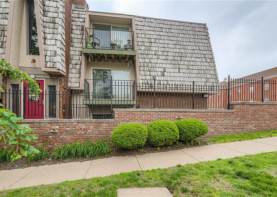1st image of 3602 Gillham Rd #4