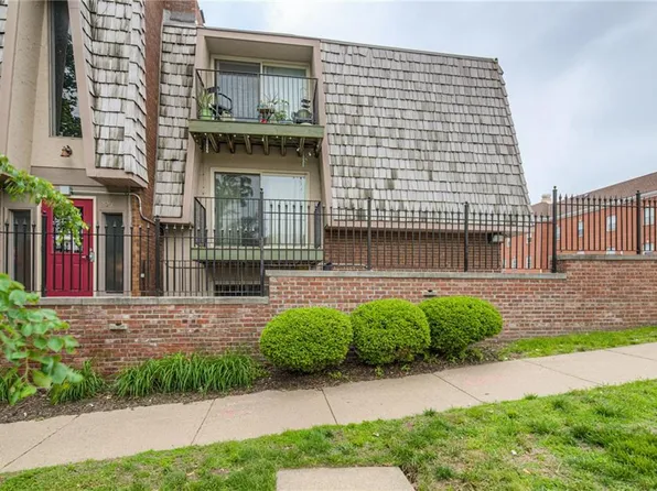 3602 Gillham Rd #4, Kansas City, MO 64111