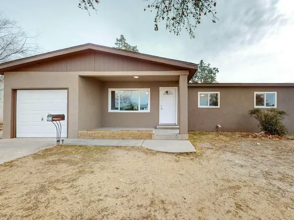 1024 Espejo St NE, Albuquerque, NM 87112