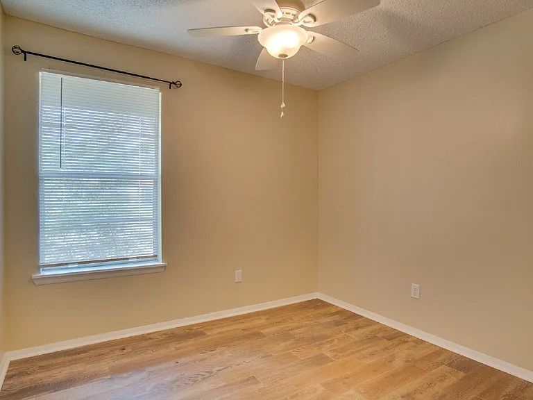 386 Quigley Rd — Photo 20