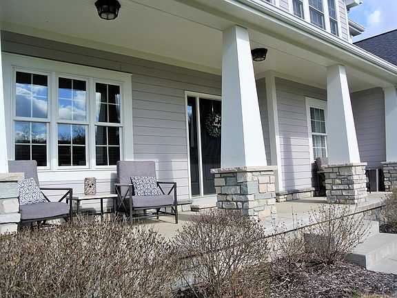 4th image of 363 Longford Dr
