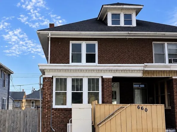 660 S 2nd St, Steelton, PA 17113