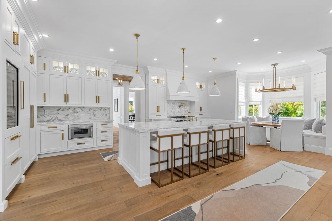 next background image