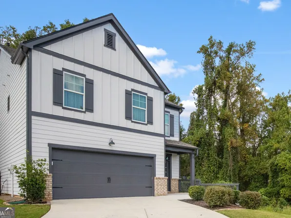 5723 Screech Owl Dr, Flowery Branch, GA 30542