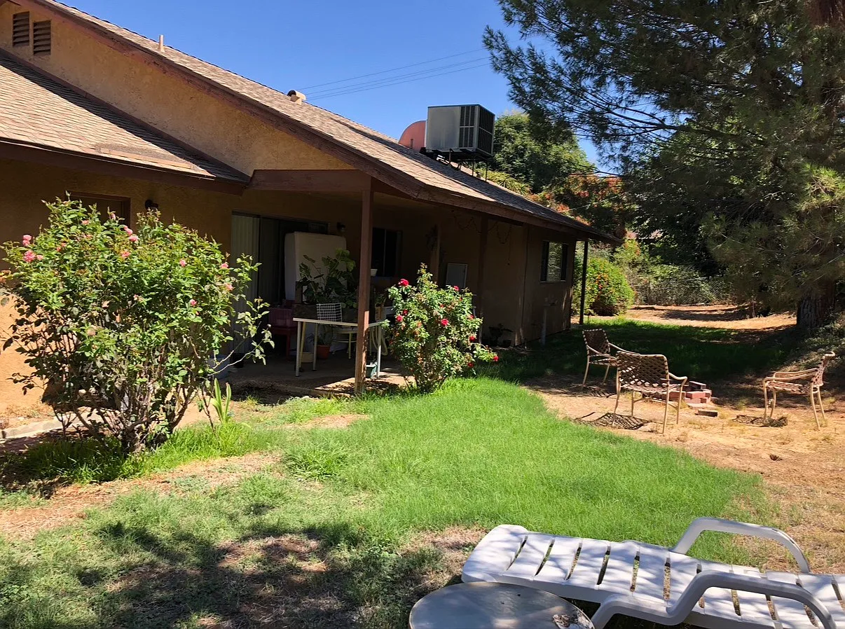 5 bed, 1643 sqft, $750 — Photo 4