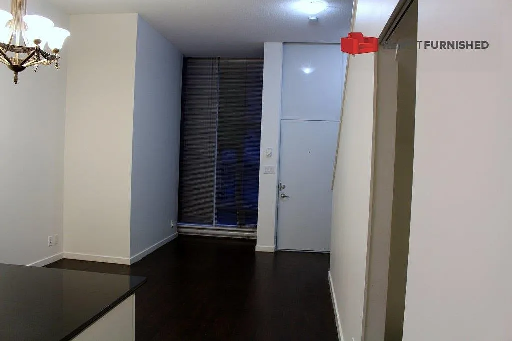 3 bed, 1560 sqft, $3,995 — Photo 3